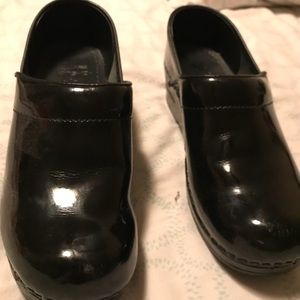 Dansko professional shoes!  Great shape!